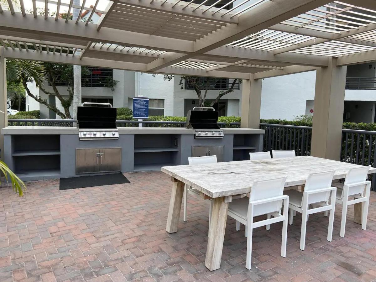 Dharma Home Suites Dania Beach At Sheridan Ocean Club Eksteriør billede