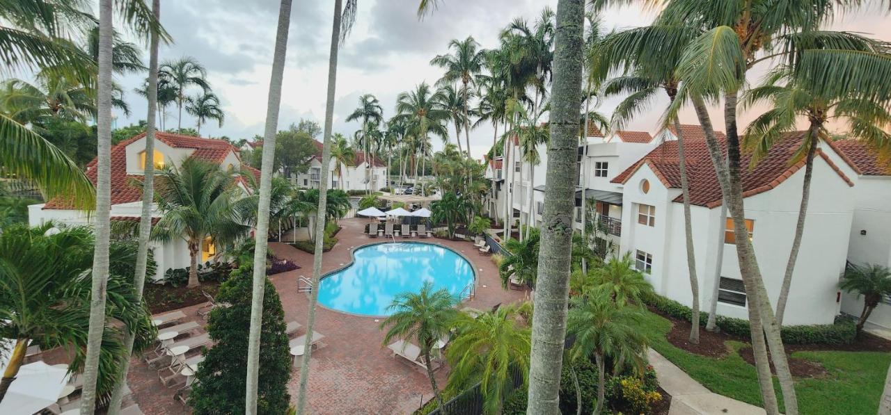 Dharma Home Suites Dania Beach At Sheridan Ocean Club Eksteriør billede